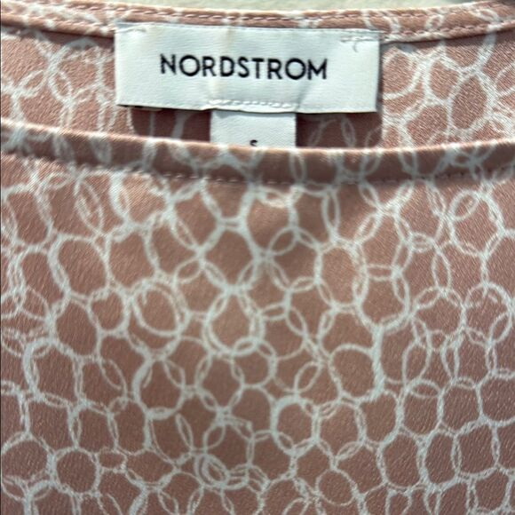 Nordstrom Pink Satin Patterned Women's Top size small - Picture 2 of 6